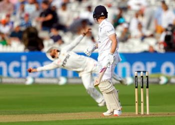Day two of the Lord's Test England will resume their innings at 248 for 9.