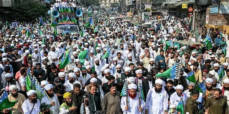 Eid Milad-un-Nabi (PBUH) is being celebrated with religious fervor; the day began with a cannon salute.