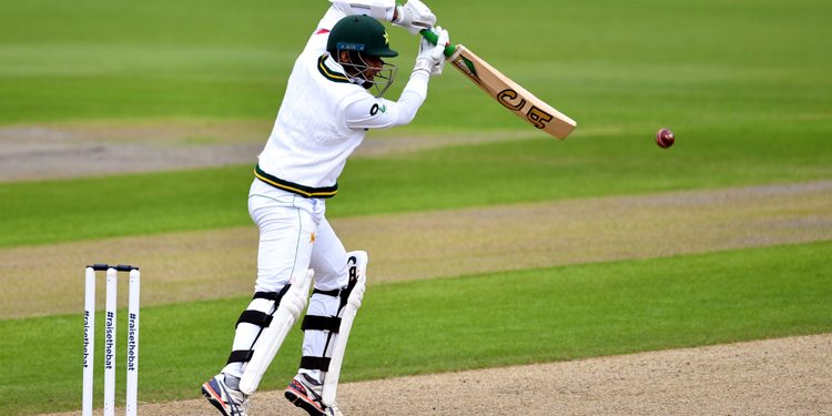 First Test England wins toss, invites Pakistan to bat.