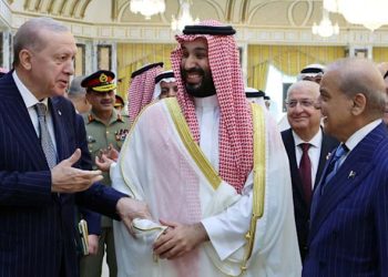Historic defense agreement in Mecca, Pakistan, Saudi Arabia and Turkey on one page