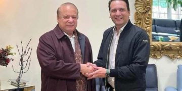 نواز شریف سے افتخار گیلانی کی ملاقات، آزاد کشمیر کے پہلے 100 دنوں کے پلان پر مشاورت