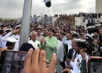 Independence Day Governor and Chief Minister of Sindh attend the Quaid-e-Azam's mausoleum, flag hoisting in Islamabad