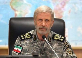 ایران کے محافظ آپ کی ٹانگیں توڑ دیں گے ،ایرانی آرمی چیف کا ٹرمپ کو جواب