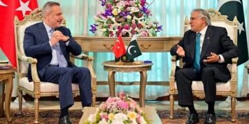 Ishaq Dar holds telephonic conversation with Turkish Foreign Minister Hakan Fidan.