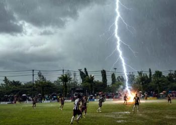 Lightning struck during a football match; a player lost his life.