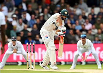 Lord's Test Pakistan loses fourth wicket; troubles mount further.