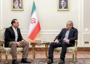 Masoud Pezeshkian speaks to the Field Marshal The US should change its tone and policy regarding Iran.