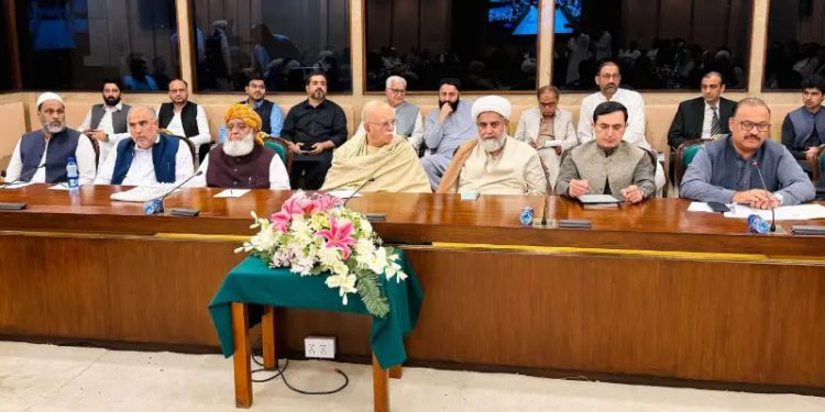 اپوزیشن آئین سے متصادم قانون سازی کے خاتمے کے لیےمتحد