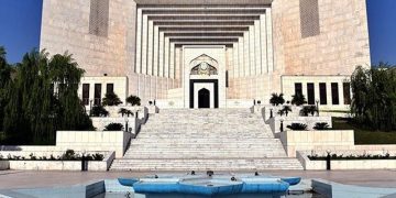 سپریم کورٹ میں بانی پی ٹی آئی کی اسپتال منتقلی کا کیس، اضافی دستاویزات جمع
