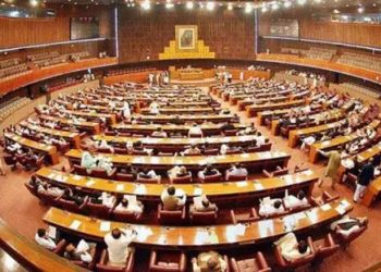 بانی پی ٹی آئی کے علاج سے متعلق پی ٹی آئی کی قرارداد کی تحریک سینیٹ میں پیش