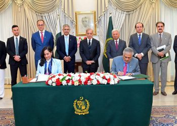 Pakistan resumes large-scale purchase of Canadian canola.