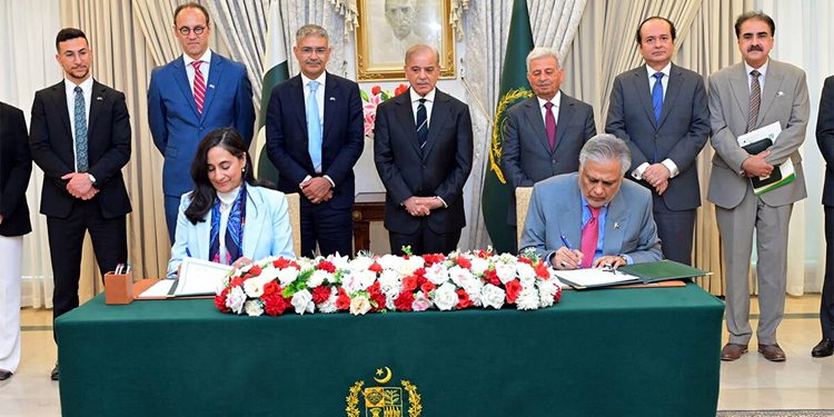Pakistan resumes large-scale purchase of Canadian canola.