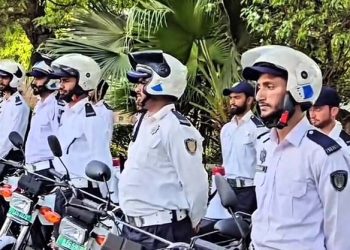 Punjab Traffic Police uniform changed; the new uniform will consist of a white shirt and navy blue trousers.