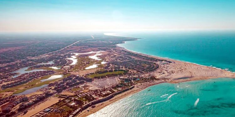 Qatar launches project to build a new tourist city in Egypt.