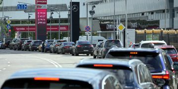 Severe gasoline crisis in Russia, fuel shortage at 7 out of 10 gasoline pumps
