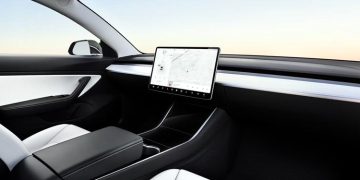 Steering-wheel-free vehicle Tesla's robotaxi ready.