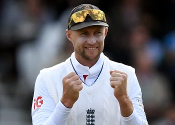 Stephen Fleming was in touch during the first Test against Pakistan, reveals England captain