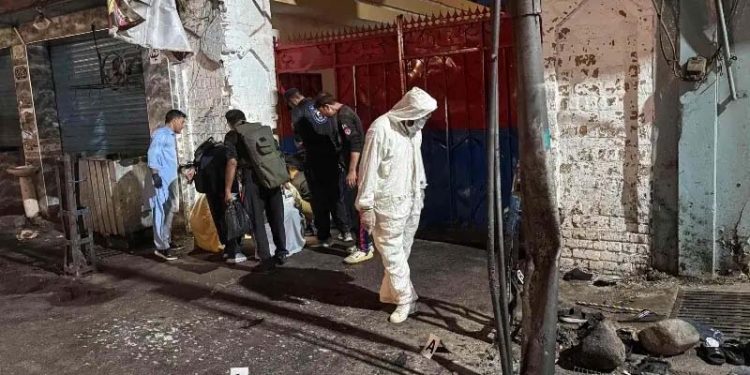 سوات، تھانےکے قریب خودکش دھماکا، 6 پولیس اہلکاروں سمیت 15 افراد شہید