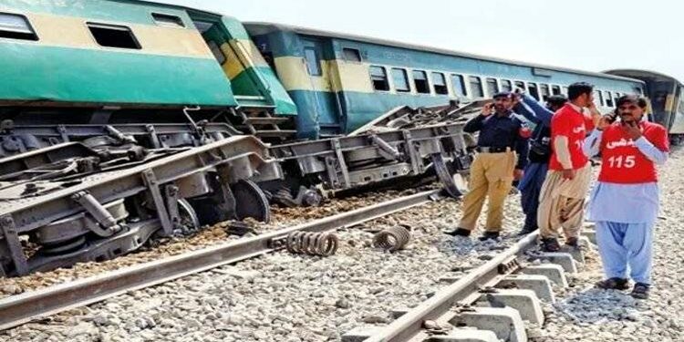 The Khyber Mail derailed near Sangjani.