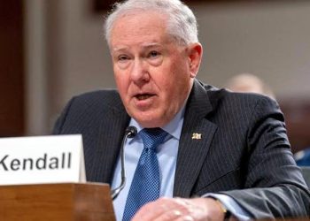 The Pentagon has revoked the security clearance of the former US Air Force Secretary.