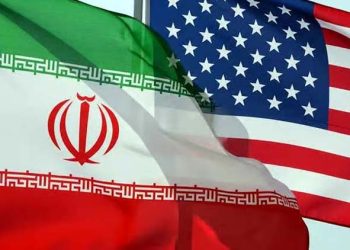 The US has lifted sanctions on three airlines and two aircraft linked to the Revolutionary Guard.