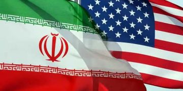 The US has lifted sanctions on three airlines and two aircraft linked to the Revolutionary Guard.