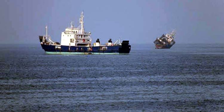 The expected agreement with Oman has no connection to the US; the Strait of Hormuz will not open immediately Iran.