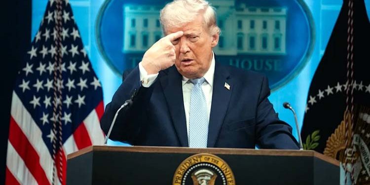 Trump's threats, then a U-turn! The world stunned by shifting statements.