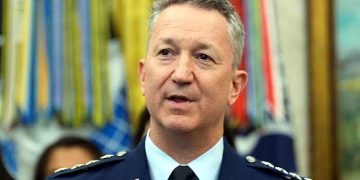 US General Dan Caine advises Trump to end the war with Iran.