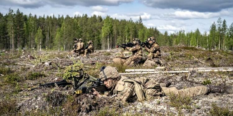 US decides to step down from leading the coalition overseeing military aid to Ukraine.