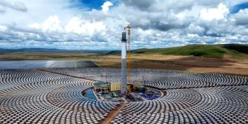 World's highest solar thermal power plant in China; 15,927 mirrors installed.