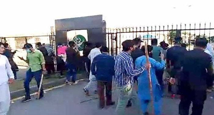 جی ایچ کیو حملہ کیس،عمرایوب،مراد سعید سمیت 47اشتہاری ملزموں کو 10،10سال قید کی سزا