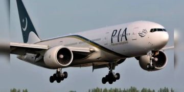 دبئی میں پی آئی اے کی پرواز میں ہنگامہ، مشتعل مسافر گرفتار