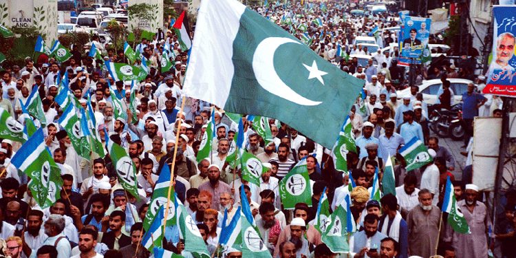 27th day of Jamaat-e-Islami sit-ins; decision taken to intensify the movement.