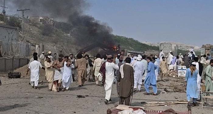 ڈیرہ اسماعیل خان میں مبینہ خودکش دھماکا، 12 افراد شہید، 35 زخمی