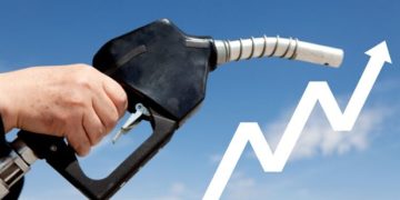 Another major hike in petroleum product prices; petrol crosses Rs 391.