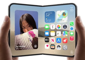 Apple's new foldable phone to feature expensive screen; three-year exclusive deal with Samsung.