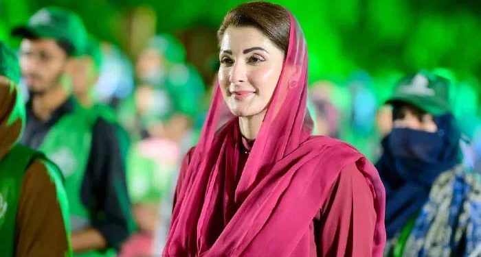 وزیراعلیٰ مریم نواز بیٹی کی گریجویشن کی تکمیل پر شکر گزار