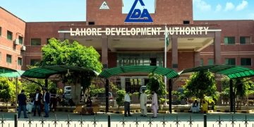 Decision made to build a tech park on 119 kanals in Lahore; billions of rupees in revenue expected.
