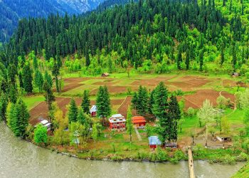 Decision to build new tourism projects, recreational and ecological parks in Neelum Valley