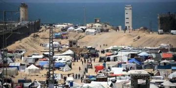 Forced displacement of Palestinians from Gaza unacceptable; eight Islamic nations, including Pakistan, deliver a categorical response to Israel.