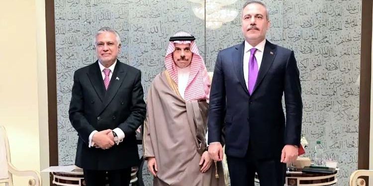 Foreign Ministers of Pakistan, Saudi Arabia, and Türkiye meet in New York.