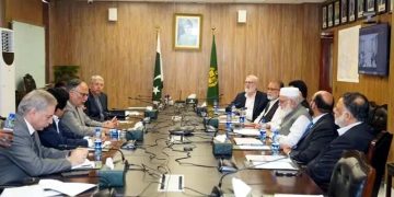Government contacts Jamaat-e-Islami once again; offers talks.
