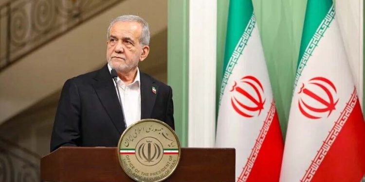 ایران سعودی عرب سے حالتِ جنگ میں نہیں، ایرانی صدر