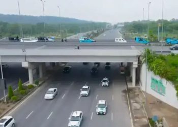 پی ٹی آئی کےلانگ مارچ سے پہلے موٹر وے کئی مقامات سے بند