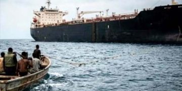 Oil tanker 'Honor 25' seized by pirates in Somalia, 5 people including 3 Pakistanis killed