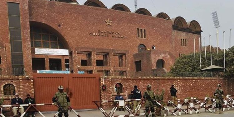 پی سی بی کا قومی سلیکٹرز کو نوٹس،کرکٹرزکی سلیکشن کے حوالے سے سوالات