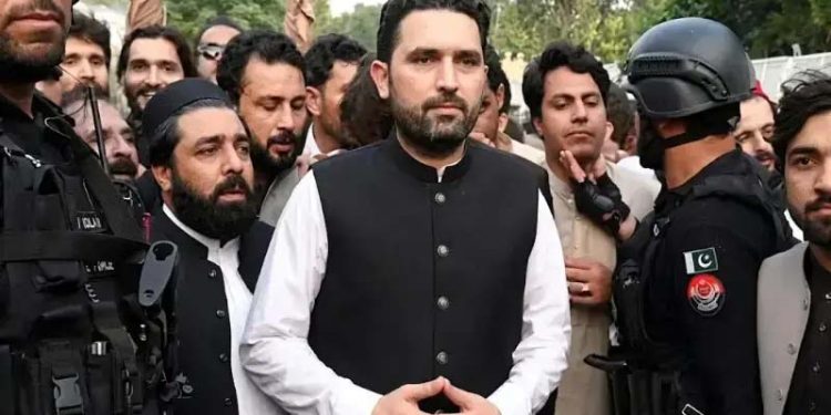 پی ٹی آئی پارلیمانی پارٹی کا اجلاس، سہیل آفریدی کا 4 اکتوبر کو ہر صورت نکلنے کا اعلان