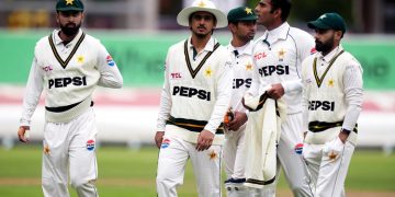Pakistan team faces a sure clean sweep against England
