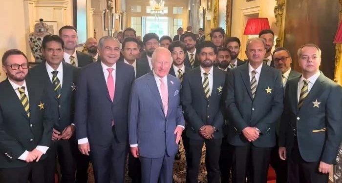 پاکستانی کرکٹ ٹیم کی شاہ چارلس سے ملاقات